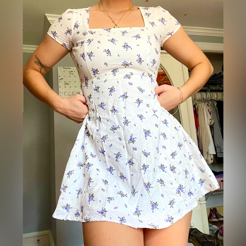 FOREVER 21 FLORAL DRESS